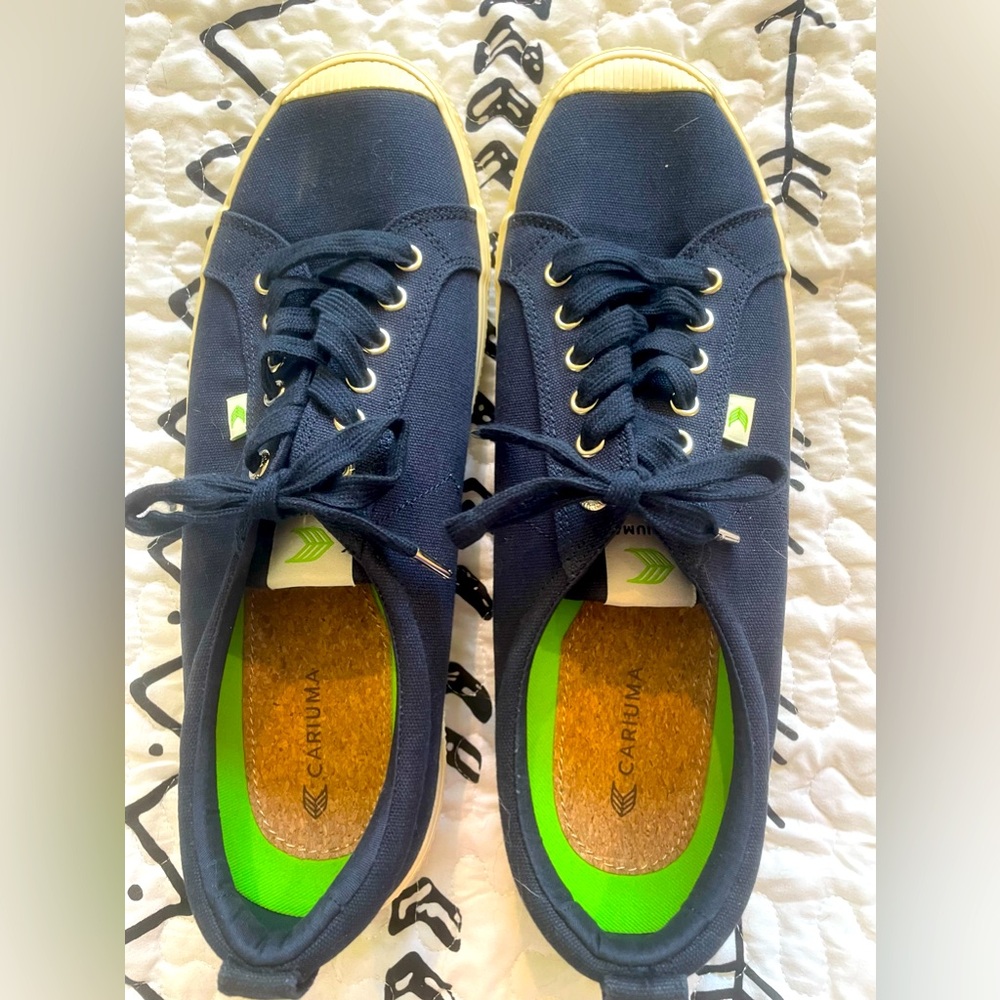 Cariuma Men shoes